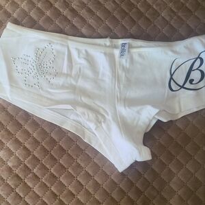 SHADES OF LOVE BOOTIE SHORTS WHERES MY RED LIPSTICK LINE SZ LARGE Hp🔥🔥